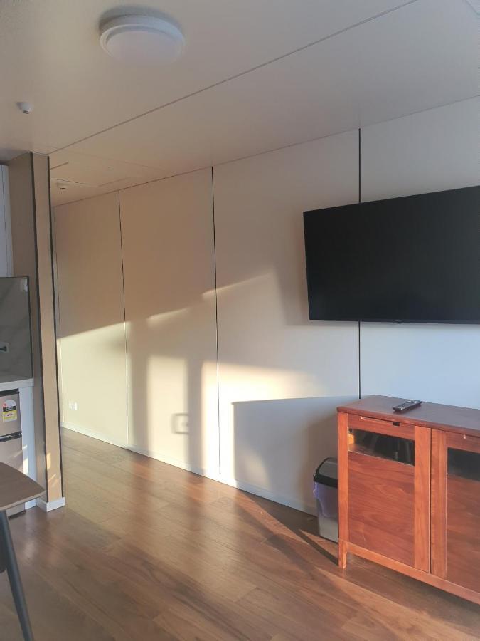 Jillylan Villa Apartment Кромвель Екстер'єр фото